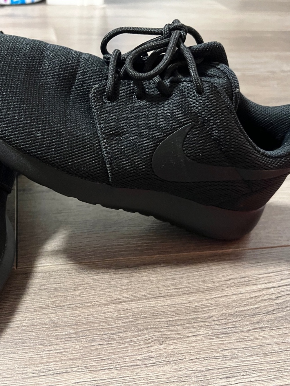BRAND NEW NIKE ROCHE